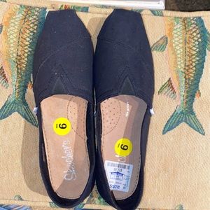 Skechers Black Slip-on Shoe Women’s Size 9